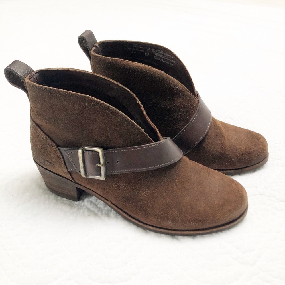 Ugg Wright Belted Bootie Brown Suede Womens Sz 6